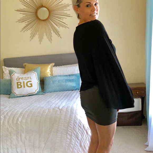 Black Novecento Fitted Cape Dress Super Soft SZ XS - Picture 4 of 4